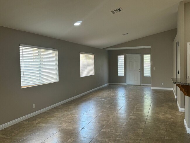 Foto del edificio - 5837 Springmist St