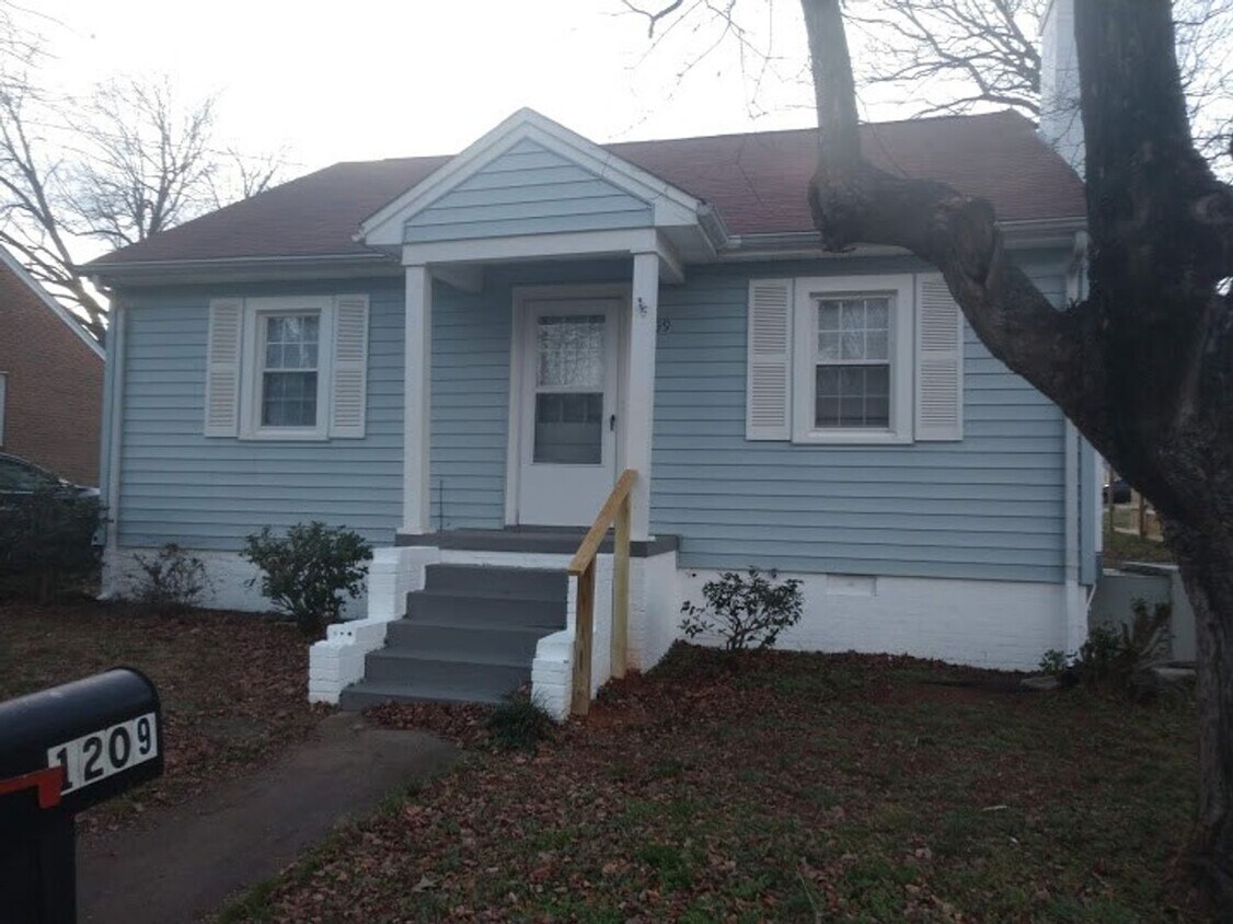 Primary Photo - Cozy 2-Bedroom Home for Rent in Burlington!