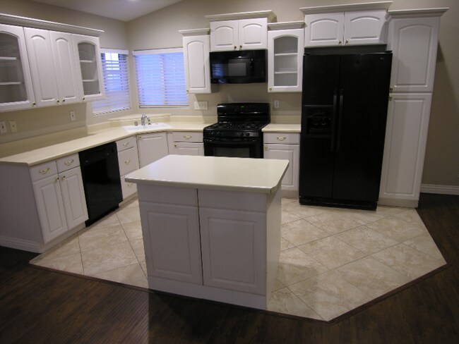 Foto del edificio - 110 E Ford Ave