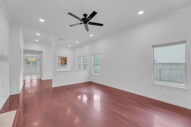 Foto del edificio - 1708 Royal Ascot Dr