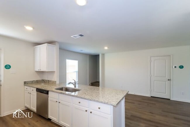 Building Photo - Coming Soon!