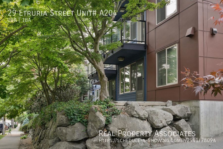 Primary Photo - Awesome studio condo - walk to Fremont