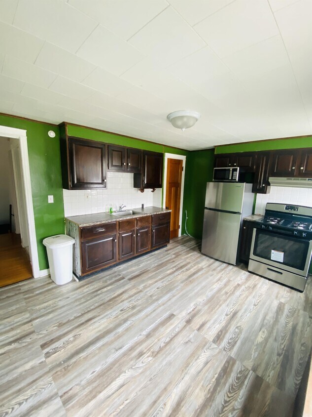 Primary Photo - 324 Folcroft St