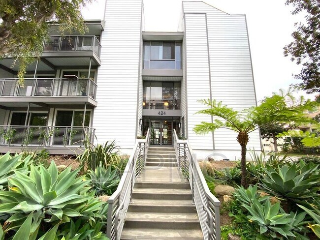 Foto del edificio - 424 N. Palm Drive