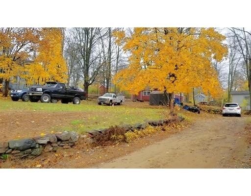 Foto del edificio - 305 E Main St