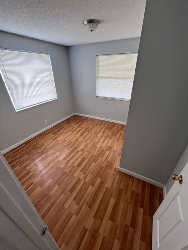 Foto del edificio - Beautiful 2 bedroom 1 bathroom Single Family House!