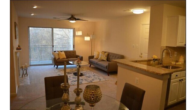 Building Photo - 12012 Amber Ridge Cir