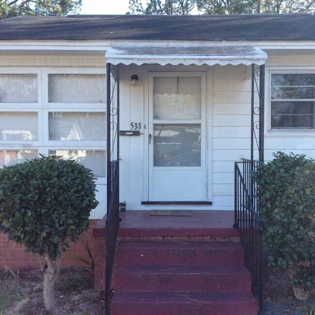 Building Photo - 533 Spaulding St