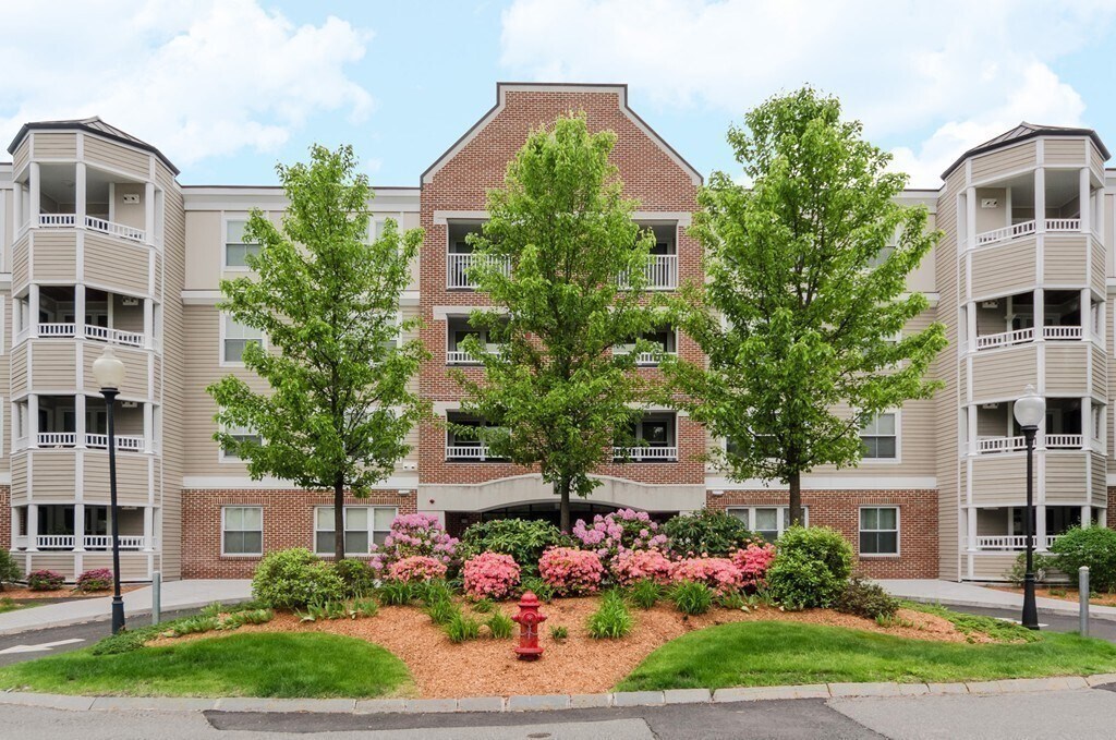 Foto principal - 318 Rindge Ave