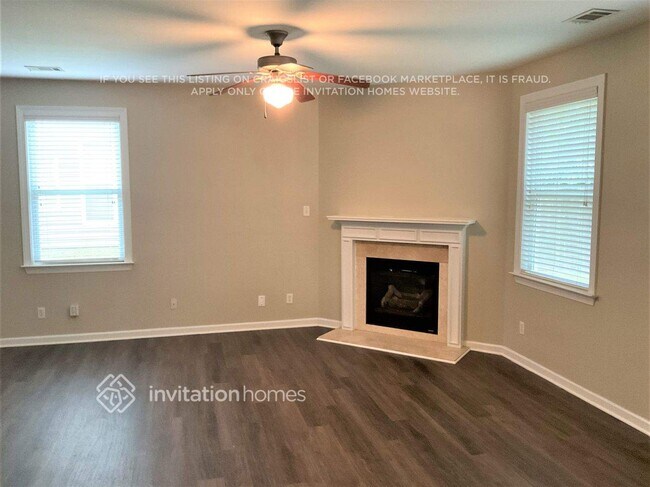 Building Photo - 2824 Harcourt Dr