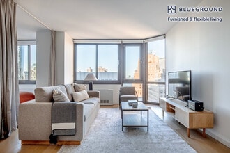 Building Photo - 105 Duane St