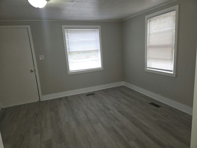 Building Photo - 774 Kernodle Ln