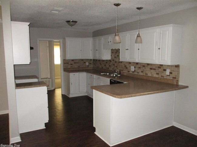 Foto del edificio - 5807 Glenhaven Pl