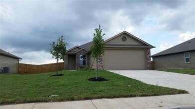 Building Photo - 185 Voss