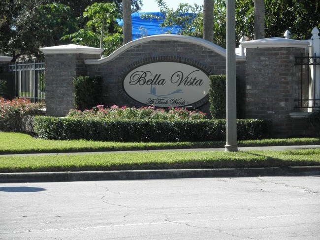 Foto del edificio - STUNNING HOME IN BELLA VISTA AT TIVOLI WOODS