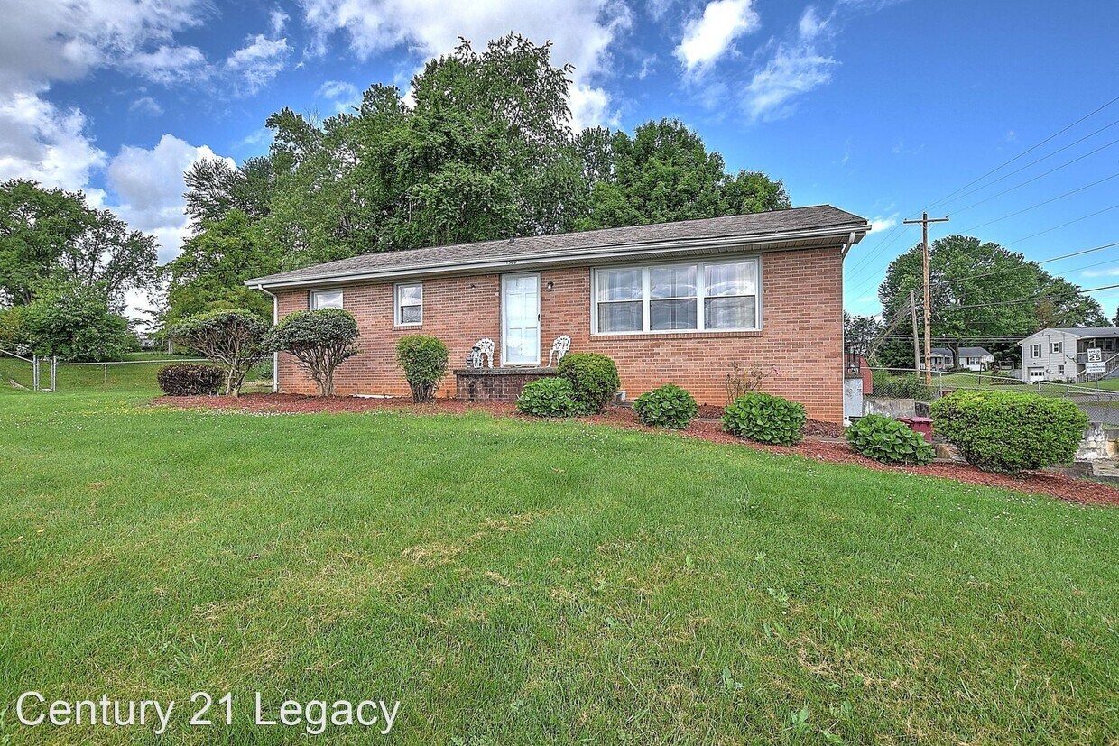 Primary Photo - 2 br, 2 bath House - 1300 Sunset Drive