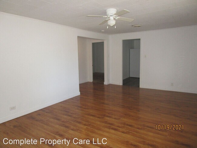 Building Photo - 3 br, 1 bath House - 2205 S Rosemont