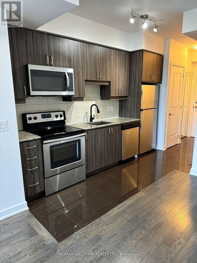 Photo du bâtiment - 9205 Yonge St