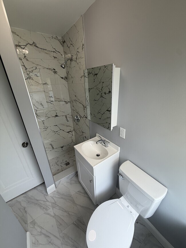 Foto del edificio - 2111-2113-2113 Acushnet Ave