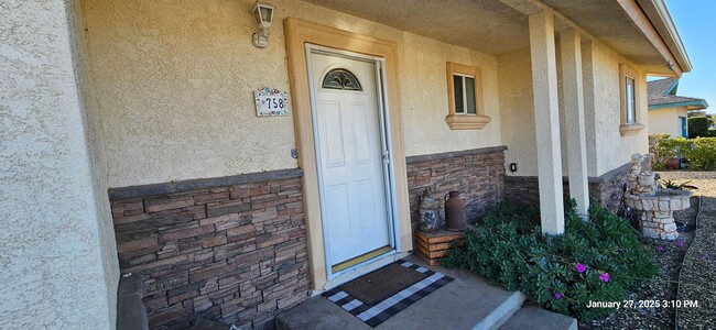 Building Photo - Orcutt Single Story Ranch Style Home with ...