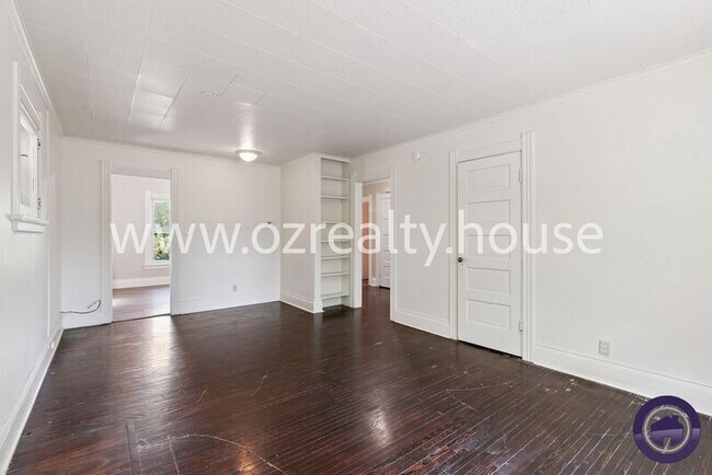 Foto del edificio - 2727 Robinwood Ave
