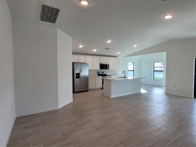 Foto del edificio - 11100 Vanessa Ave