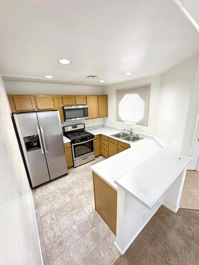 Building Photo - Welcome to our beautiful 3-bedroom, 2-bath...