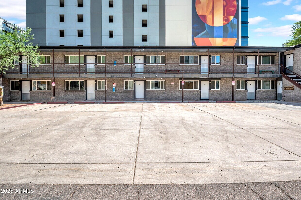 Foto principal - 821 N 3rd St