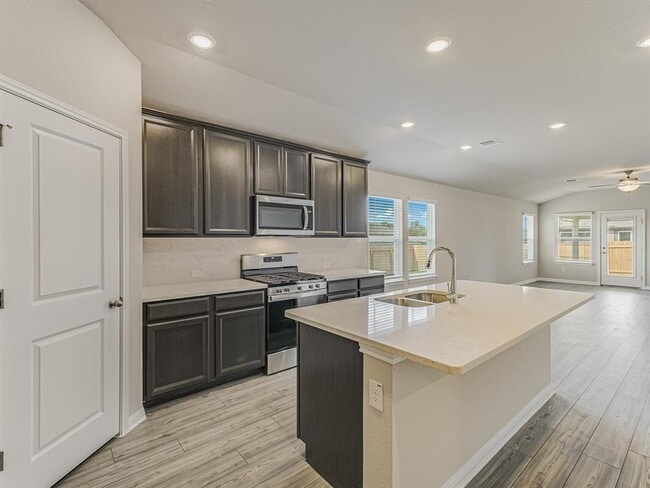 Foto del edificio - 100 Javans Nest