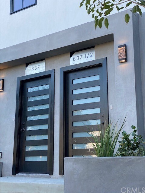 Foto del edificio - 835 N Harvard Blvd