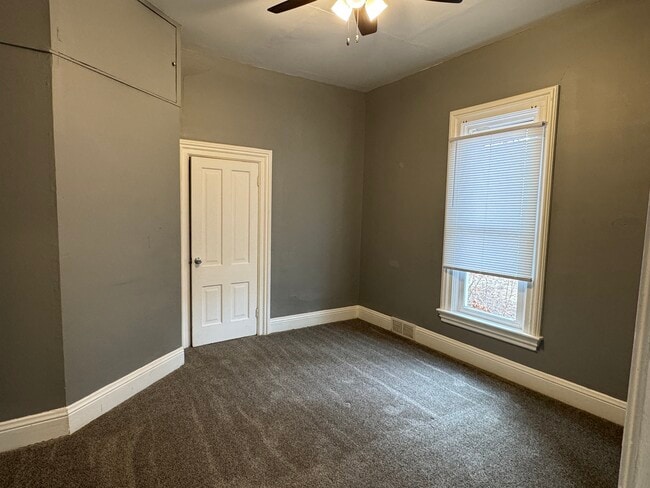 Foto del edificio - 710 E 13th St