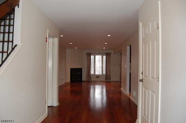 Building Photo - 57 Patriots Rd