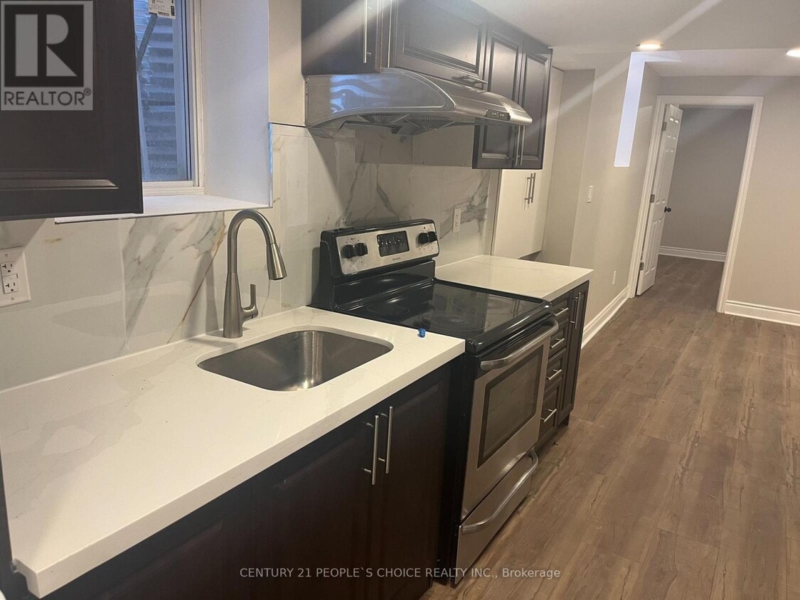 Primary Photo - 973 Francine Cres