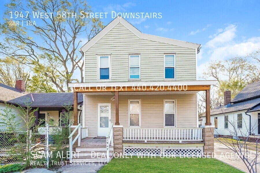Foto principal - 1947 W 58th St