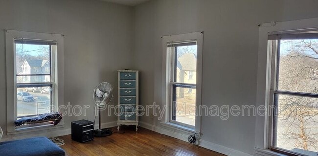 Photo - 103 Lincoln St Apartment