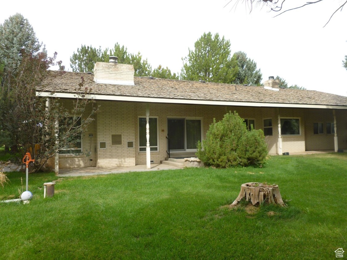 Foto principal - Large Home in Payson with 3 Acres of Horse...