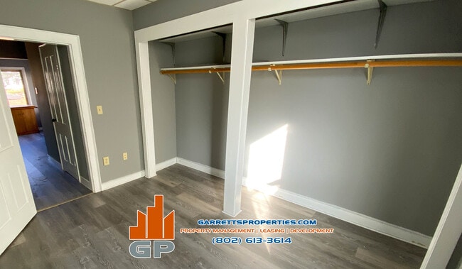 Building Photo - 144 Main St