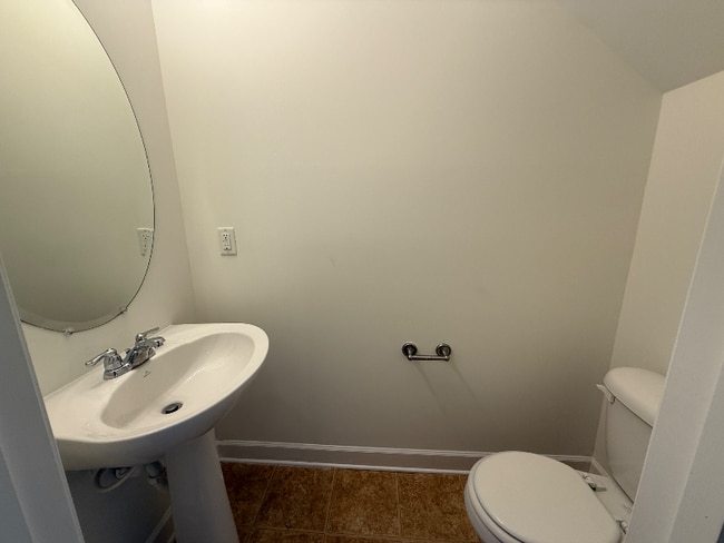 Building Photo - 387 Brooklet Ct