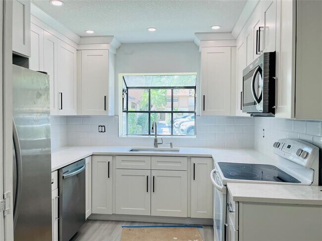 Building Photo - 4604 NW 30th St