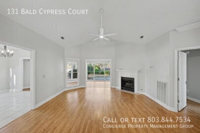 Foto del edificio - 131 Bald Cypress Ct