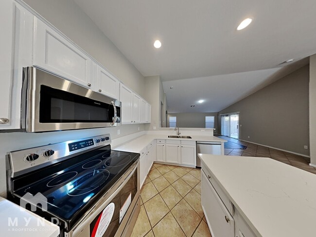 Building Photo - 813 S 125th Ave