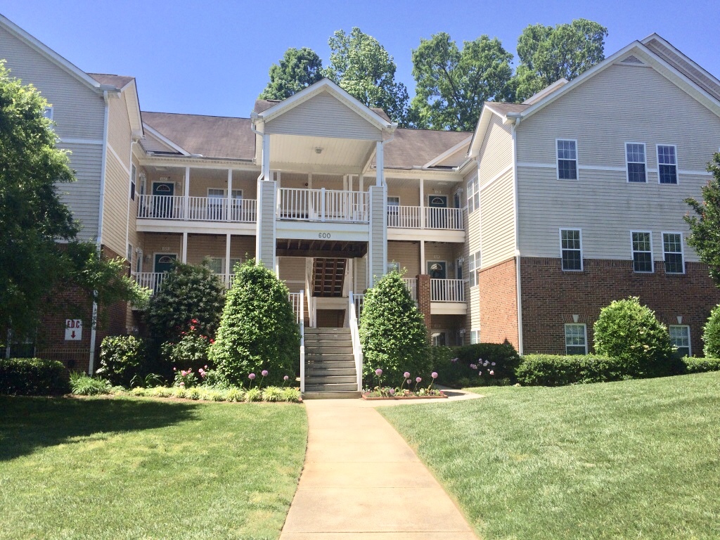 Primary Photo - 621 Glenolden Ct