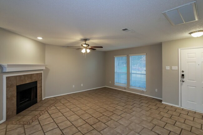 Foto del edificio - 3405 Star Ranch Ct