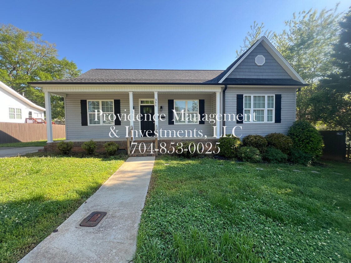 380 Washington St, Cramerton, NC 28032 House Rental in Cramerton, NC