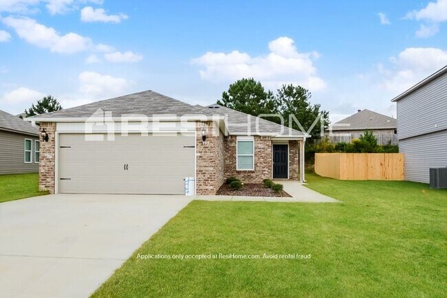 Building Photo - COMING SOON! Anticipated move-in ready dat...