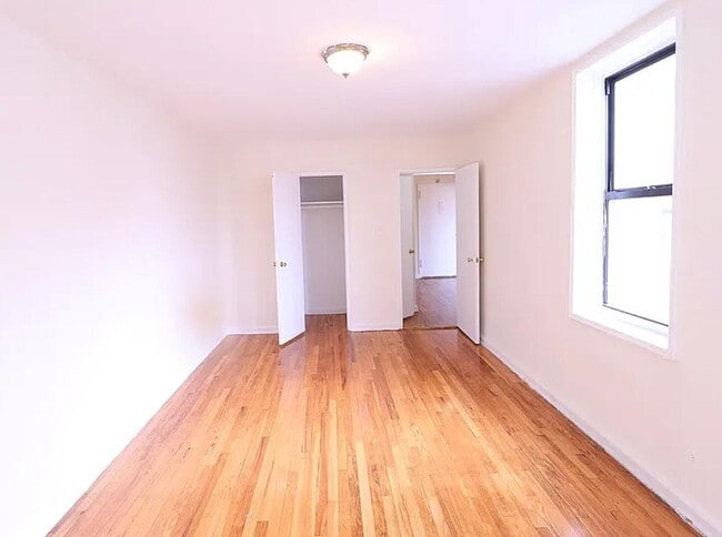 Building Photo - 1623 3rd Ave