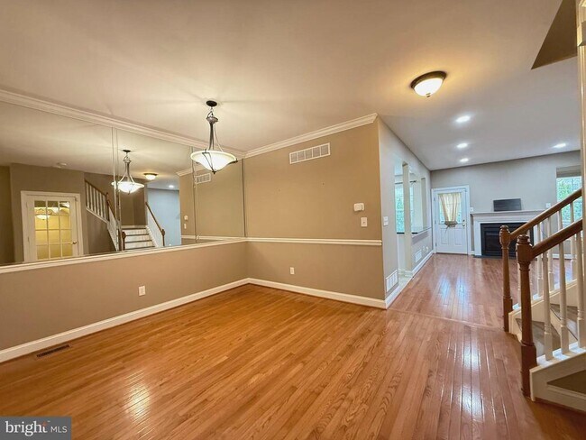 Foto del edificio - 122 Providence Ln