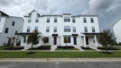 Building Photo - 15069 Groveside Rd