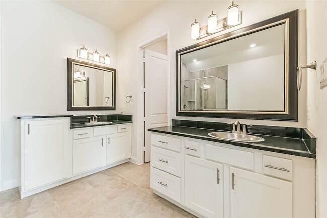 Foto del edificio - 1752 Monarch Ridge Dr