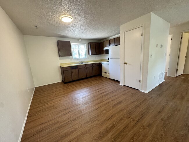 Foto del edificio - 525 E 13th St